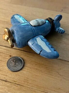 Bi-Plane Porcelain Mini Hinged Trinket Box. Pilot airplane aviation collectible.